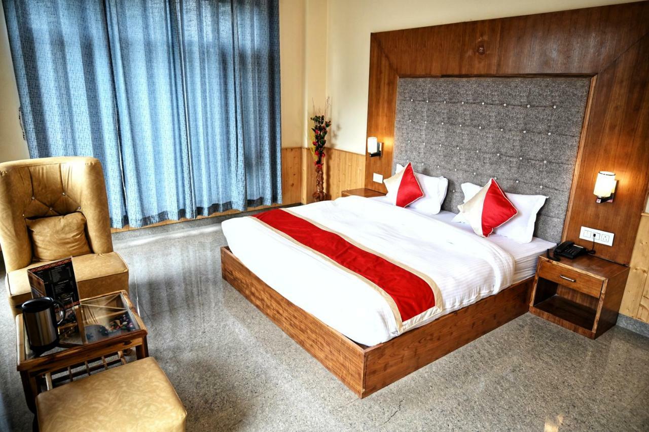 Highq Manali Hotel Exterior photo