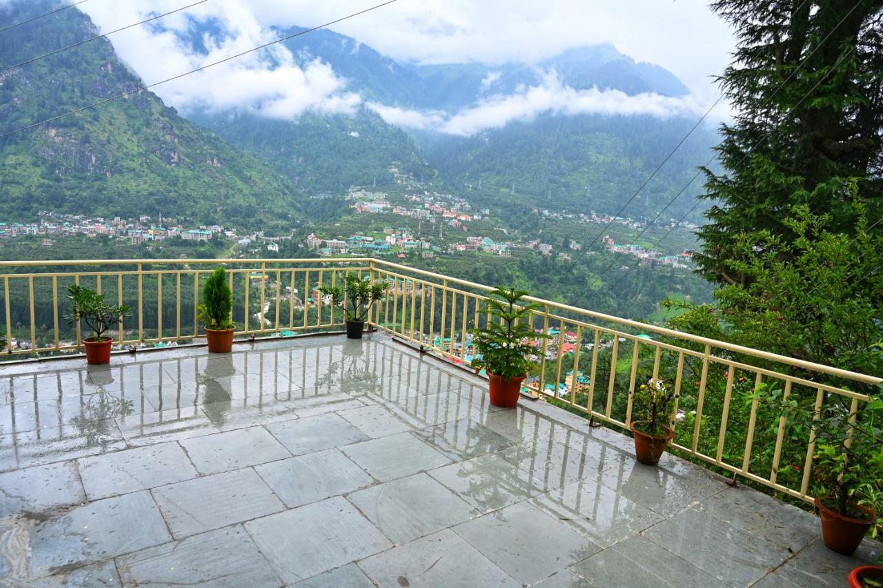 Highq Manali Hotel Exterior photo