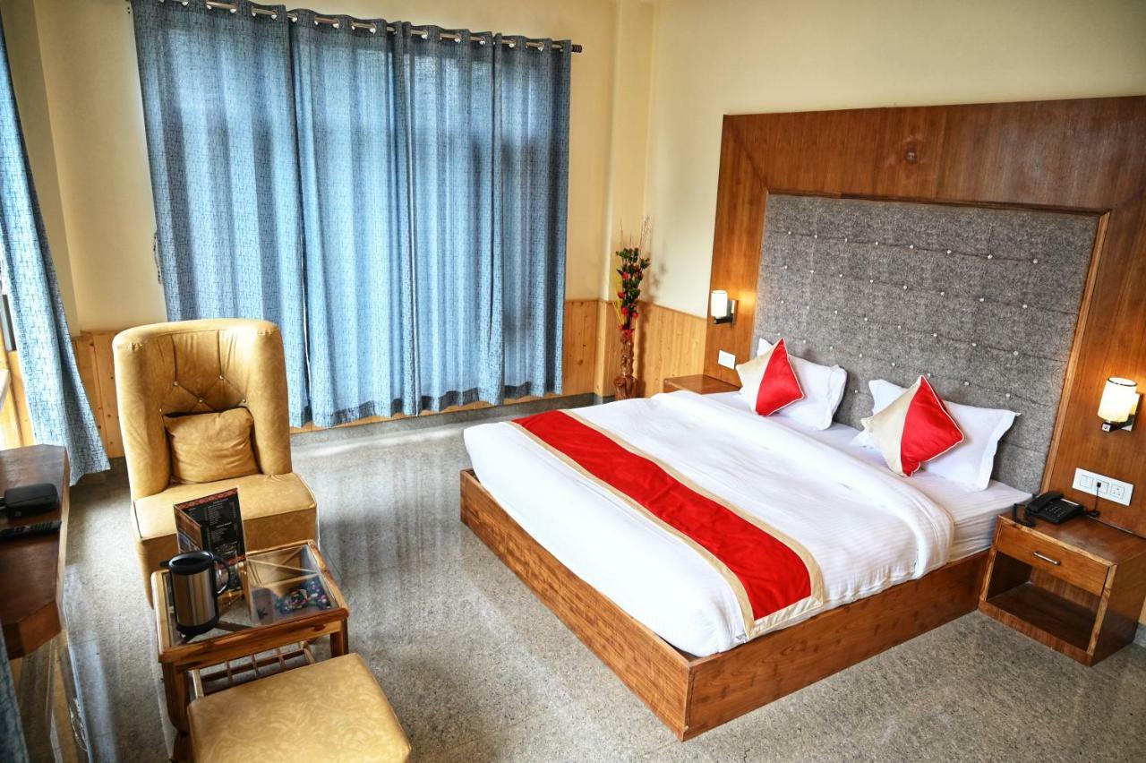 Highq Manali Hotel Exterior photo