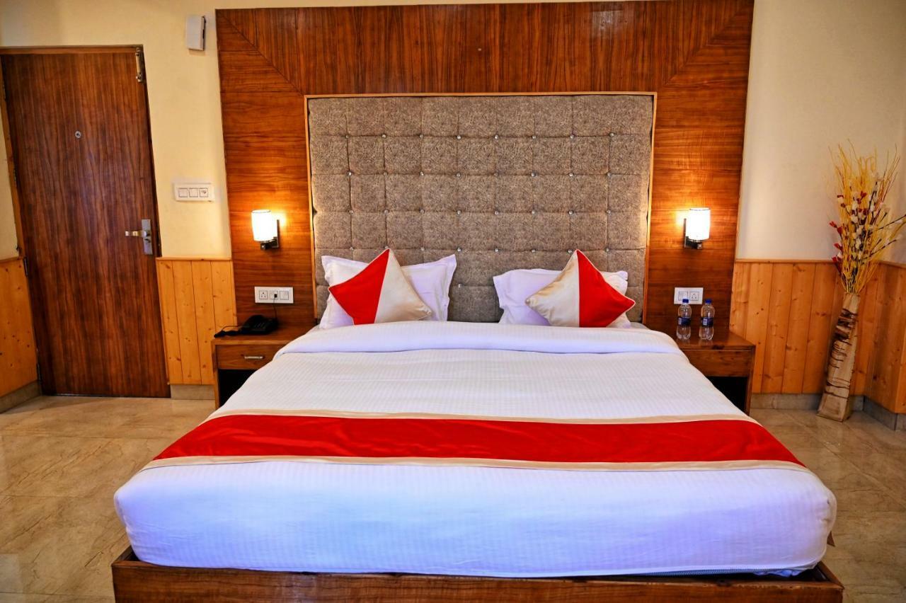 Highq Manali Hotel Exterior photo
