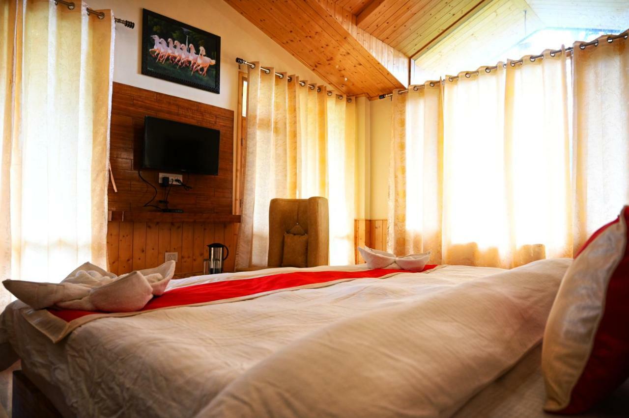 Highq Manali Hotel Exterior photo