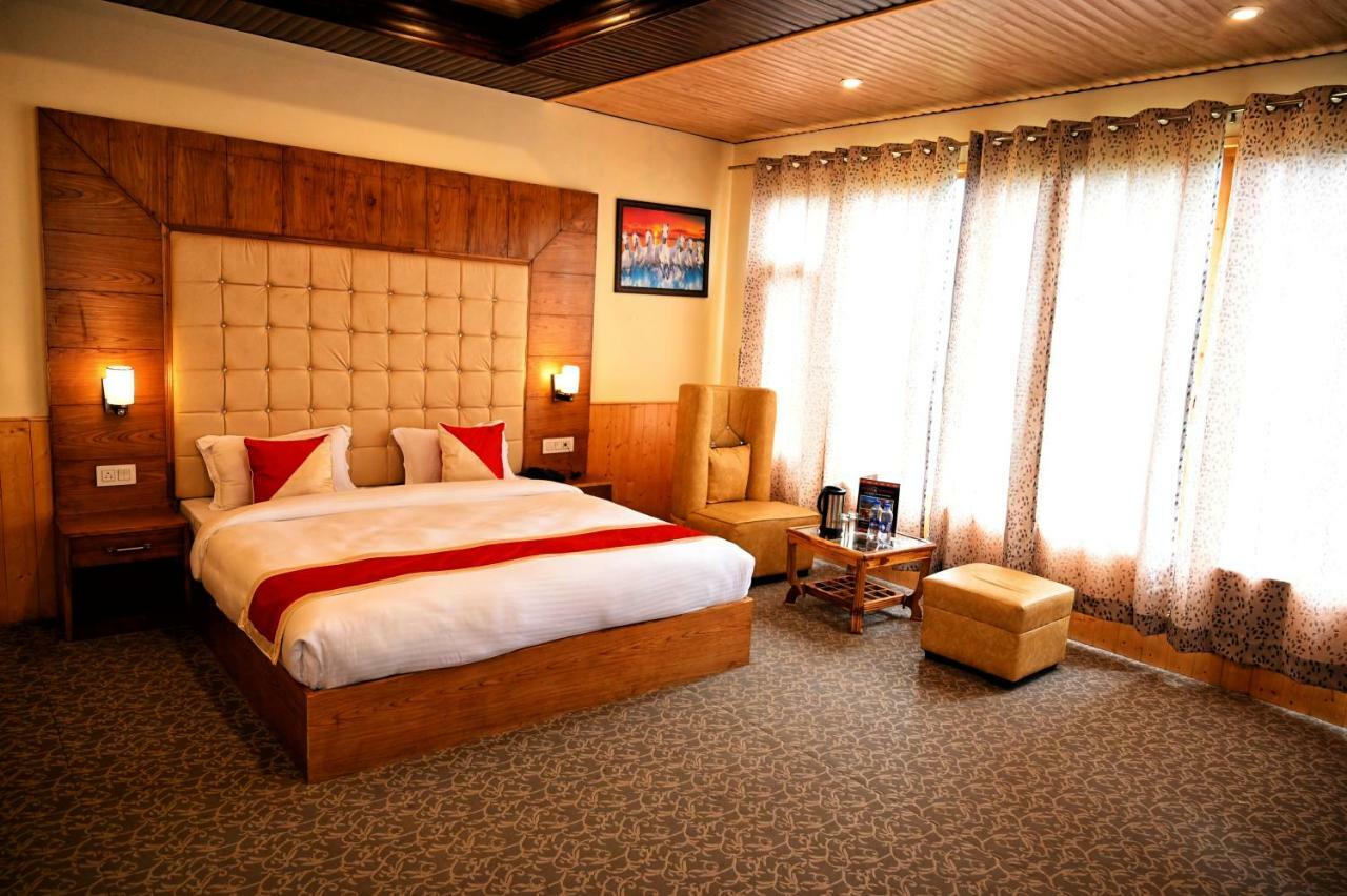 Highq Manali Hotel Exterior photo